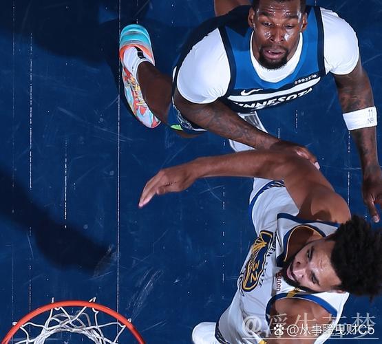 森林狼打出15-0高潮领先勇士10分，迪温琴佐突破上篮得分